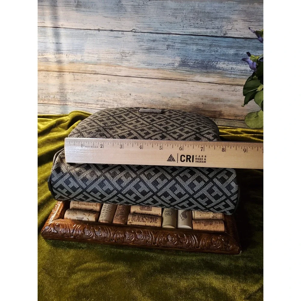 😎Tommy Hilfiger Signature Geometric Print Cosmetic Bag Toiletry Travel Case Set